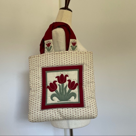 ✨ Cottagecore Folklore Era Quilted Tulip Floral Tote Bag - Picture 3 of 11